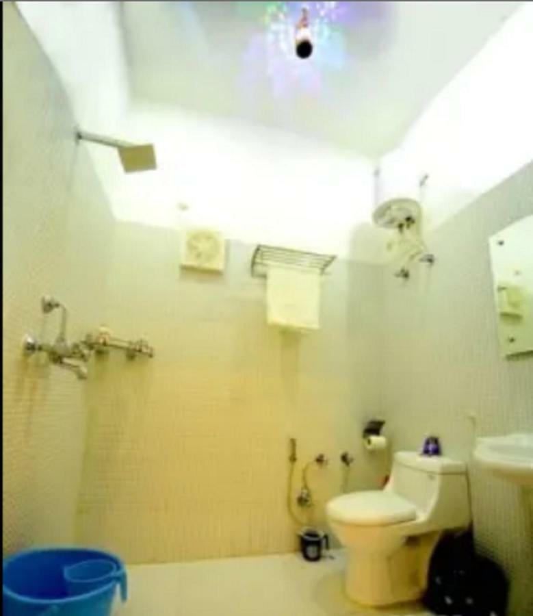 Taj Square A Luxurious Family Homestay Агра Экстерьер фото